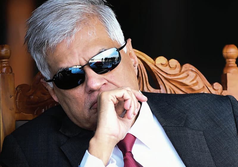 රනිල් ආයේත් පරද්දමු - (නීතිඥ චන්ද්රසිරි සෙනෙවිරත්න)