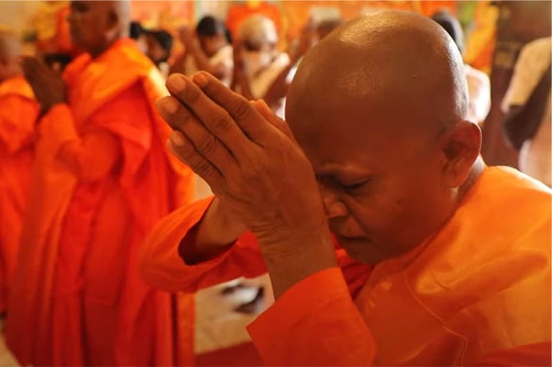 ස්ත්රීයගේ ඉතිහාස විලාපය - (සුජිත් අක්කරවත්ත)
