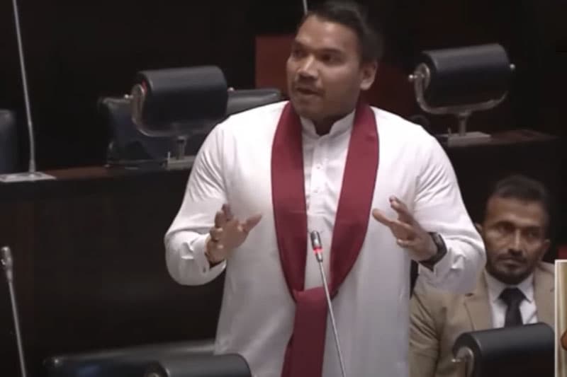 ‘ආණ්ඩුවේ ඉදිරි පෙළ අයගේ නඩු අහන විනිසුරන් මාරුකරලා’ - නාමල්