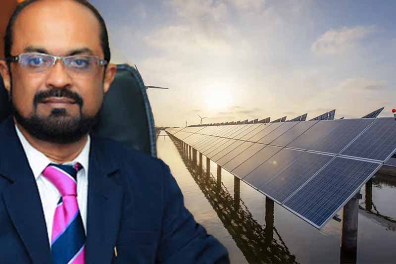 සුර්ය බලය නවත්වන්නේ නැතැයි කී බලශක්ති ඇමති ඒ සදහා බලපත්ර ලබාදීම නවතා දමයි !