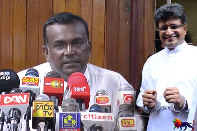 ගම්මන්පිළගේ දේශප්රේමි රෙදි ගැලවෙයි - දේපල පිටරට :බිරිඳයි දරුවෝ ඕස්ට්රේලියාවේ : අම්මයි තාත්තයි නංගියි ඇමරිකාවේ (VIDEO)