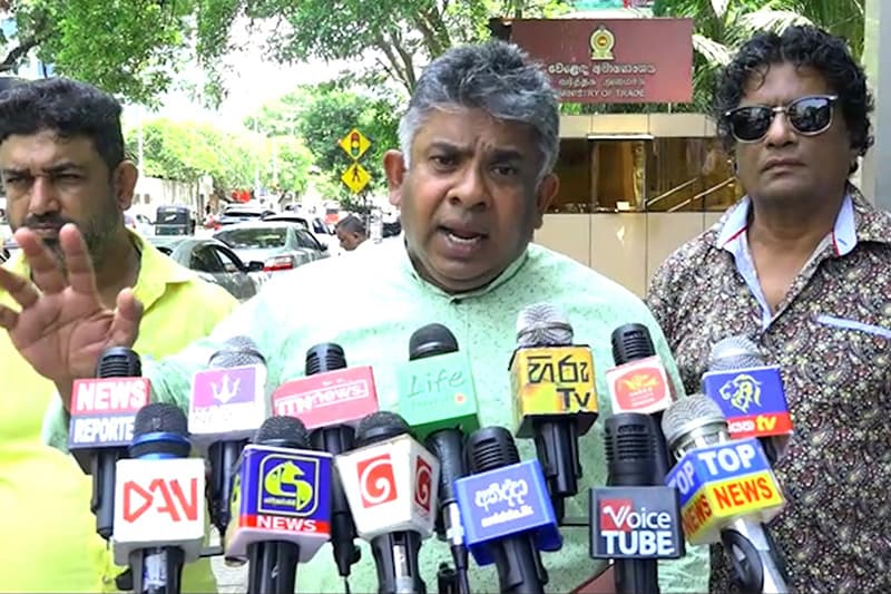පාම් තෙල් තහනම ඉවත් නොකරන්නැයි ඇමැති වසන්තගෙන් ඉල්ලීමක්