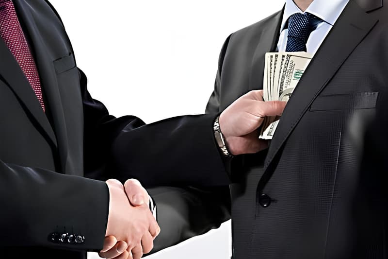 බැංකු වංචා: වගකීම කාගෙද? සමරසිරි හෙළිකරයි
