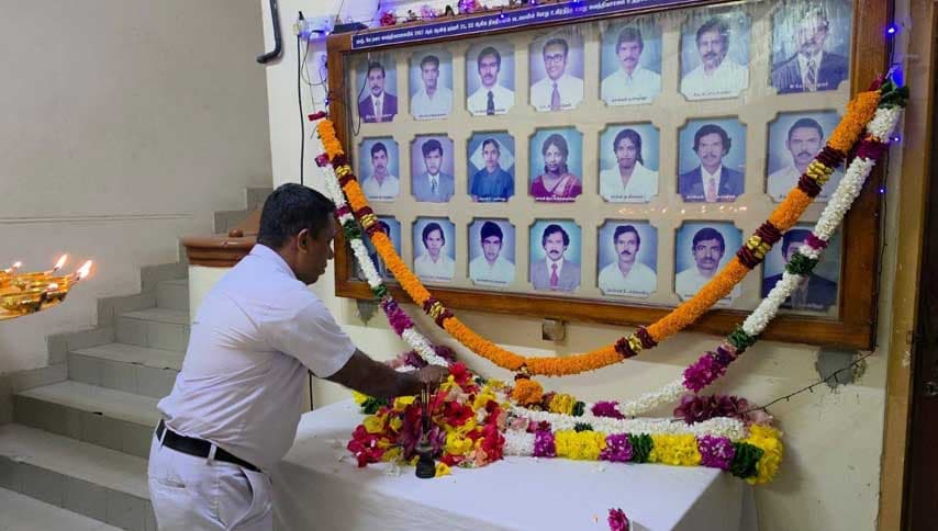 ඉන්දීය හමුදා විසින් ඝාතනය කරණ ලද රෝහල් කාර්ය මණ්ඩලයක් සැමරේ