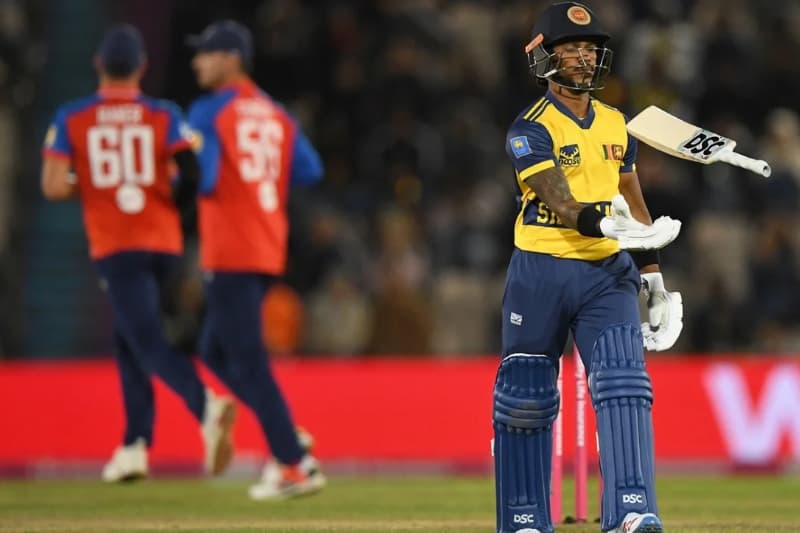 ක්රිකට් ද හිට් විකට් ද? ටිරන් බංගගමආරච්චි විමසයි