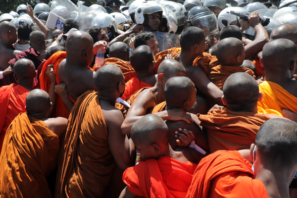 230208 monks