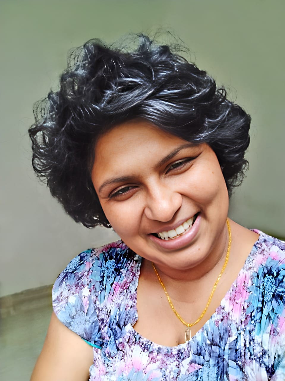 ආණ්ඩුව රාජ්‍ය සේවයට කරන්න හදන්නේ ඔපරේෂන් එකක් ද? එම්බාම් එකක් ද? | රේණුකා  දමයන්ති