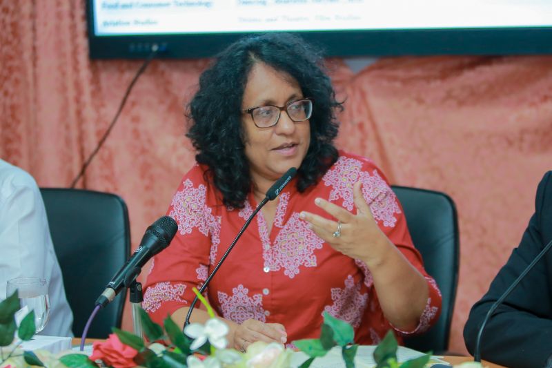 දුෂ්කර පාසල් සංවර්ධනය කිරීමේ දී දිස්ත්රික් සංවර්ධන කමිටුවේ අනුමැතිය ඇතිව පාසල් තෝරගන්න හැටි මෙන්න